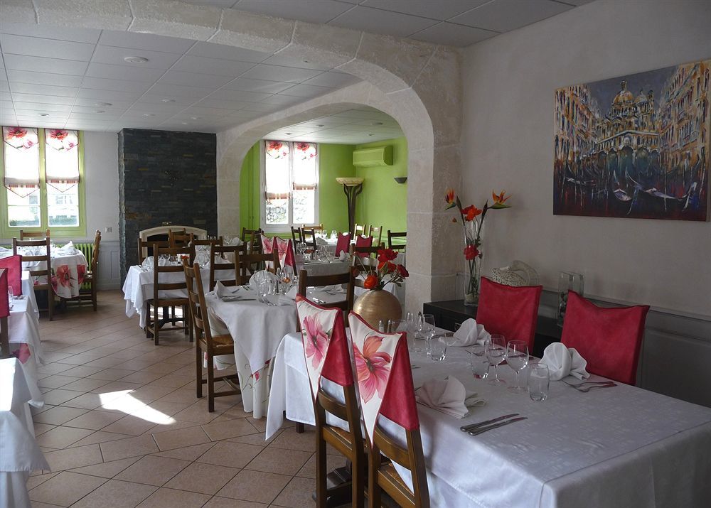 Logis Hotel L'Ayguelade Bielle Экстерьер фото