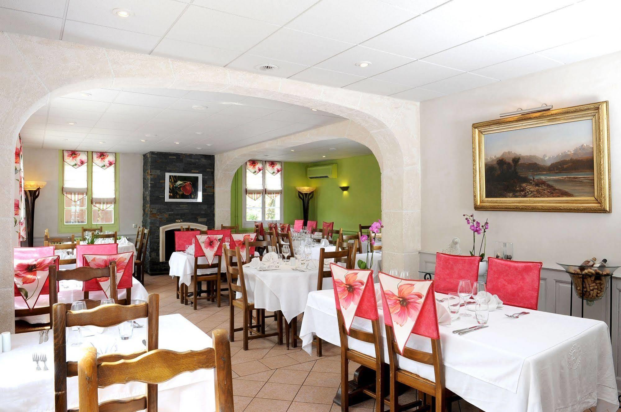Logis Hotel L'Ayguelade Bielle Экстерьер фото