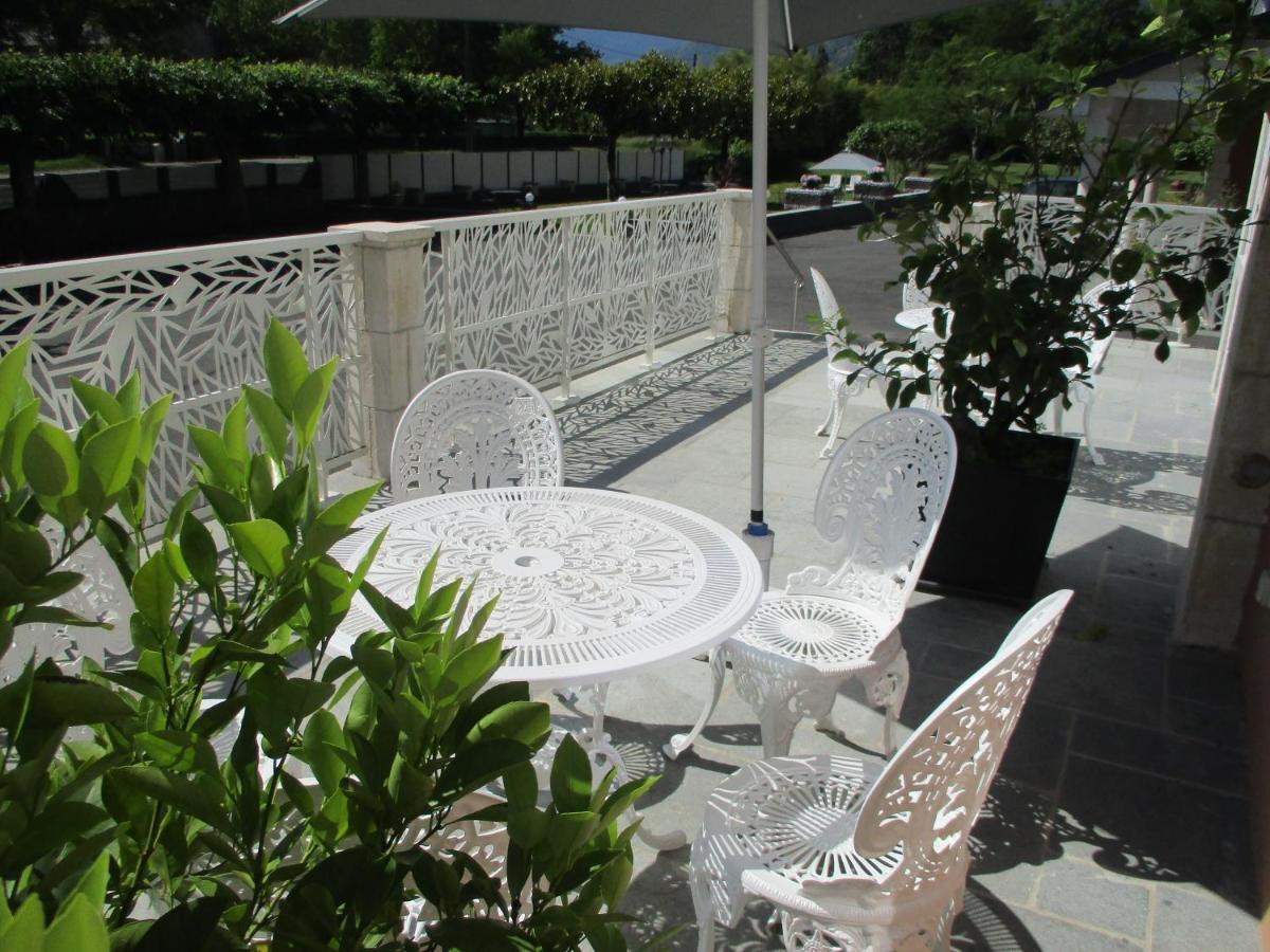 Logis Hotel L'Ayguelade Bielle Экстерьер фото